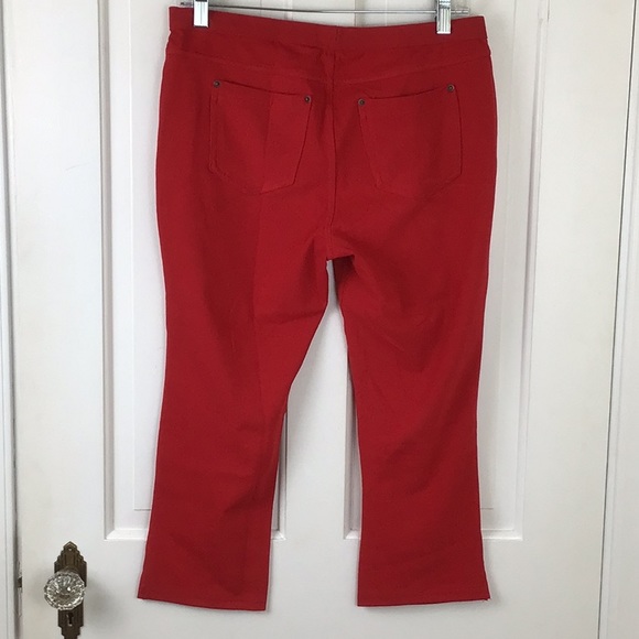 Vera Wang Cropped Capri Pants Size M Red NWT - Picture 5 of 7